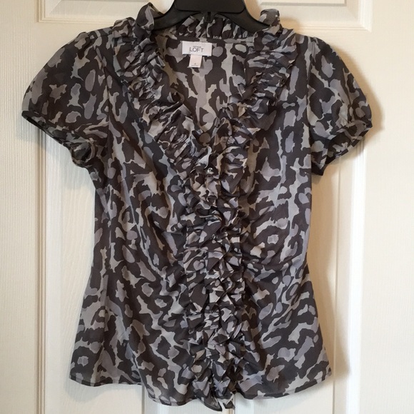LOFT Ruffle Front Gray Top closet clean out!💕 - Picture 1 of 8